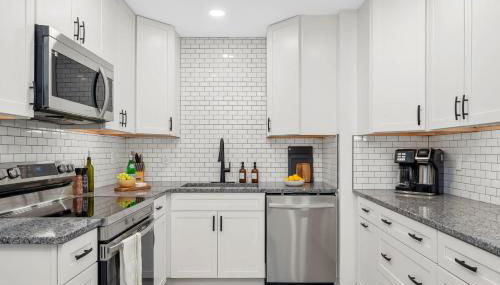 The Bauhaus - 4BR,3BA ,Families , Ample Parking - Foto 3