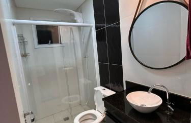 APTO BEIRA MAR - ACONCHEGANTE _ VARANDA GOURMET - WIFI - NETFLIX - TV A CABO - PRAIA GRANDE - Photo 15