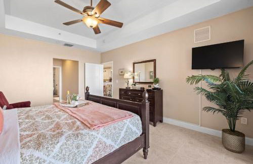 Waterfront Breeze Condo - Photo 25