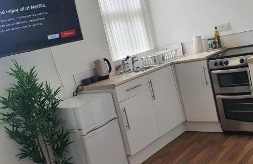 CityNights Studios with Free Parking - Foto 49