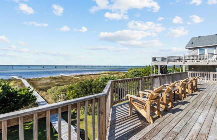 Luxury Waterfront Villa - Foto 1