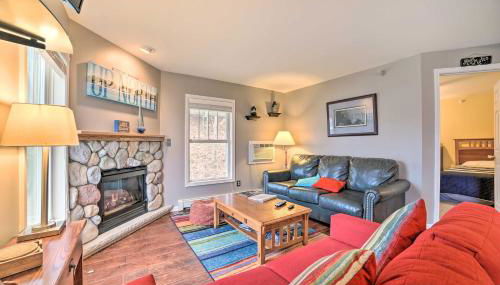 Portage Lake Condo with Deck and Pool Access! - Foto 5