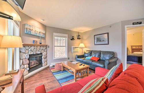 Portage Lake Condo with Deck and Pool Access! - Foto 5