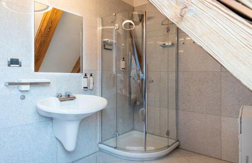 Artist House - Photo 47