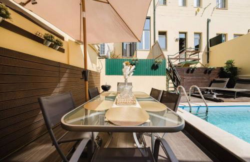 Chiado Gem Private Pool & Patio Retreat - Photo 35