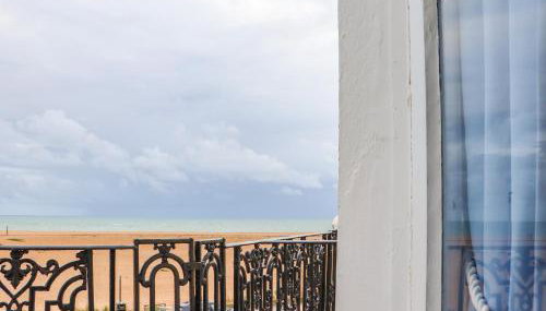 The Old Spy Headquarters - Foto 5