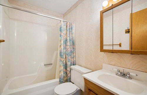 Quaint Condo 5 minutes to the ski slopes Valley Park D1 - Foto 16