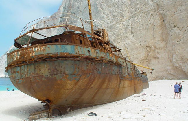 Schiffswrack-Kreuzfahrt vom Hafen von Zakynthos mit Abholung - Ganztagesausflug - Foto 3