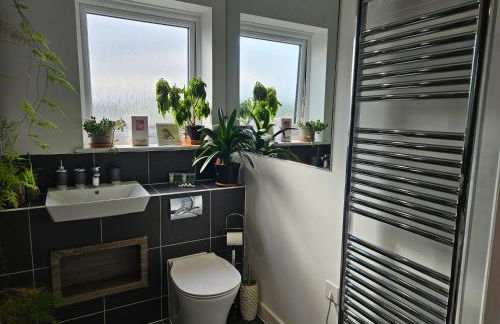 Stylish 1BD Flat with Parking Hackbridge - Foto 28