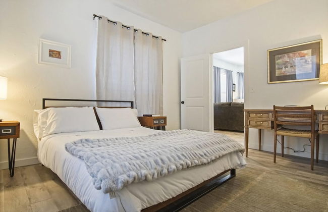 3-story 6-bedroom 4 Bathrooms 3min-asian Dist - Photo 60