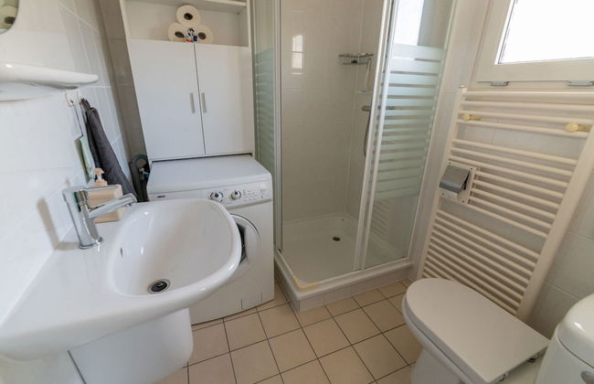 Canal-side Stay, Giethoorn - Photo 10