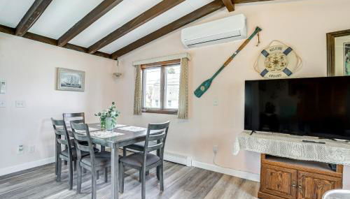 Massachusetts Abode with Deck and Grill Near Beaches! - Photo 2