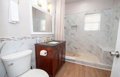 Luxe 6BR Escape Sleeps 24, Private Parking only 5min to Mid&Dtwn ATL - Foto 12