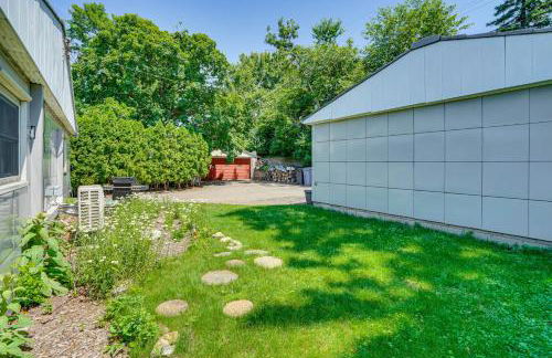 Lustron of the Lakes Retro MCM Gem in Tangletown - Photo 22