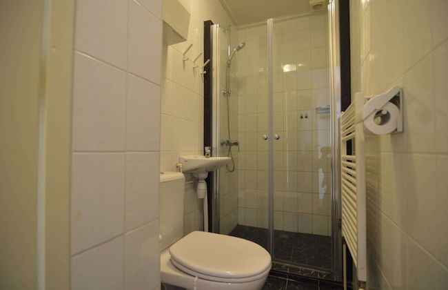 A Detached Bungalow With Outdoor Fireplace, Covered Terrace and Pond in a Forest Plot - Photo 51