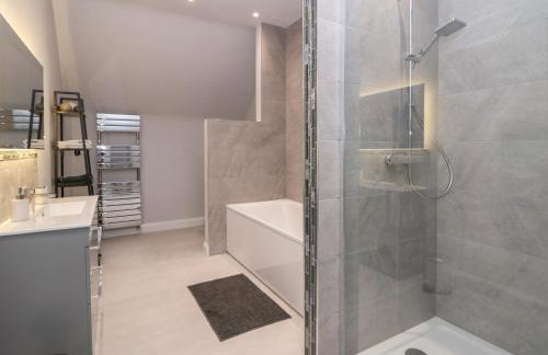 Langley Barn - Photo 30