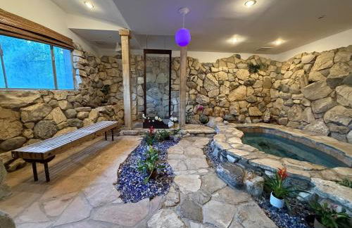 Family Nature Retreat Near LA with Indoor Grotto Pool - Foto 11