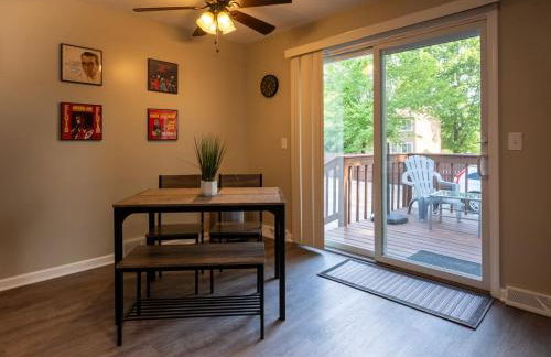 Lovely West Akron home with attached private garage - Foto 19