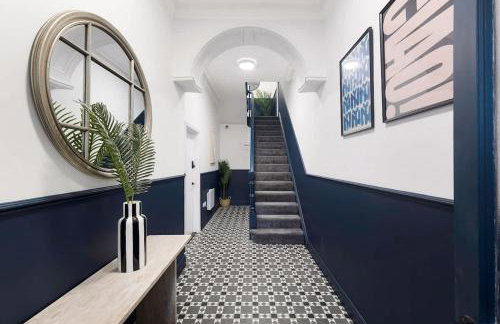 Central Location 3BR Home on Gladstone Street - Photo 46