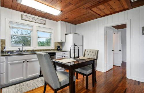 Cozy cottage by the Sea -near downtown with patio! - Foto 7