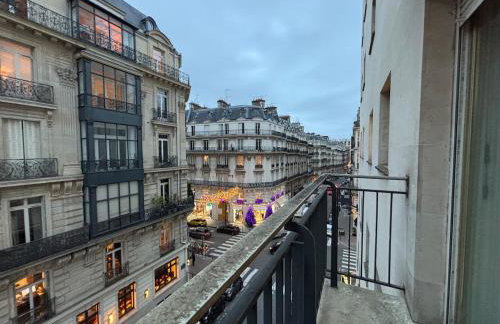Luxury Paris Apt, Eiffel View, Golden Triangle - Photo 7