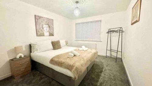 Swindon 3 Bedroom spacious home parking & garden - Foto 3