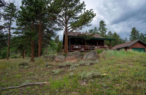 Warm Woodland Getaway with Land - Foto 11