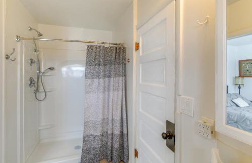 2 Mi to Snake River Quaint Farmhouse with Patio! - Foto 14