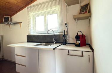 Boomers Attic Athens - Foto 17