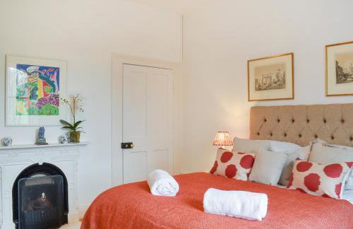 West Lodge - Photo 8