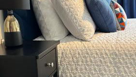 Elegant Modern 2-Bed Apartment steps from Belfast City Centre - Foto 4