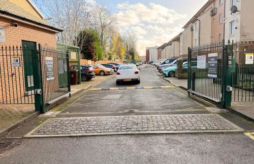 Tutu Suite - Stylish & Quiet City Centre 2 Bed Apartment I Free private Parking & Fast WiFi - Foto 23