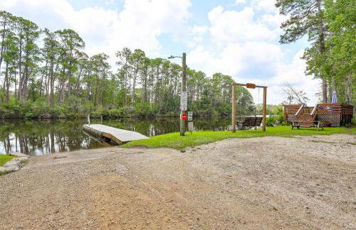 Resort Dock and Boat Ramp Home with Wolf Bay Access - Foto 29