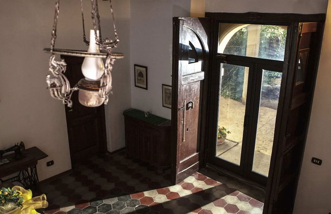 Charming Villa in Maida With Pool & Garden - Photo 2