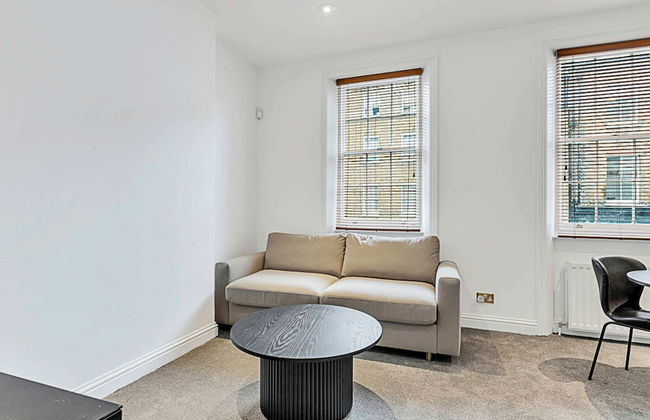 A One-bedroom Apartment Situated In Central London - Foto 15