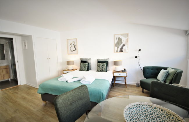 SOPHIA STUDIOS - Photo 16