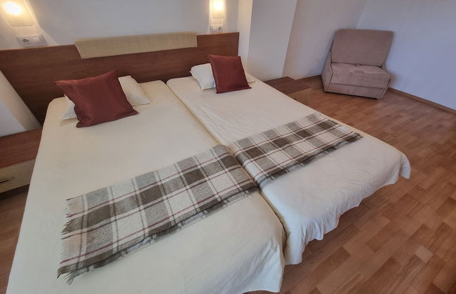 1 Bright Two Floor Apartment - Foto 6