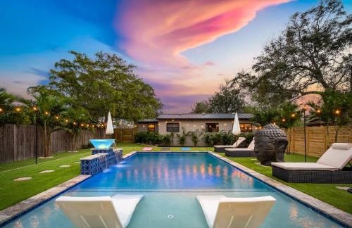 Bali Inspired home with Heated Pool, Sauna and Hot Tub! Close to Beach and Atlantic Ave - Photo 8