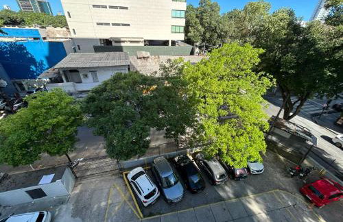 Apartamento aconchegante no coração do Recife e a poucos metros do Consulado Americano - Foto 23