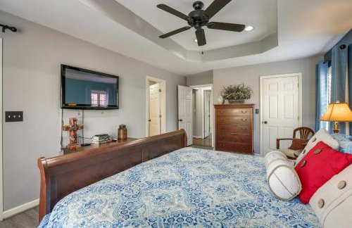 Waterfront Lay Lake Retreat w/ Dock & 3 Piers! - Foto 21