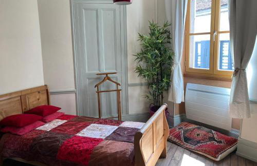 Et au pied coule une rivière, situation et vue idéales - Foto 11