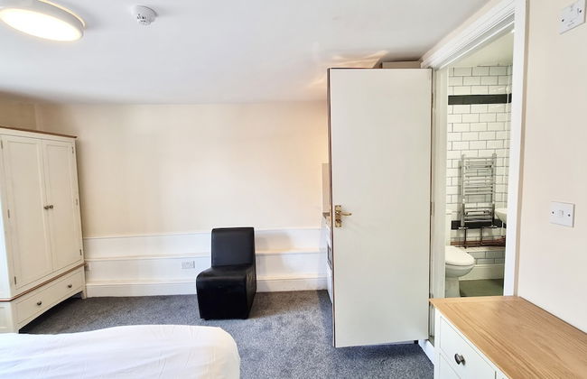 Grace Apartments - Living Rock - Photo 3