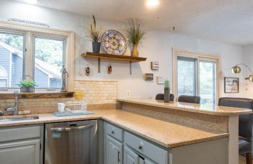 Pet-Friendly Beach Getaway, Relax by the Bay! - Foto 31