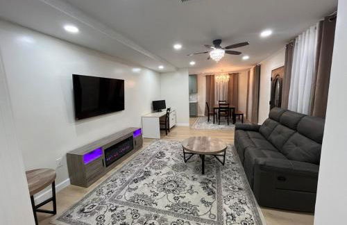 Modern Family 3BR Near LAX & Disney - Foto 1