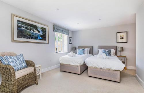 Charming Cottage with Garden - Pass the Keys - Foto 17