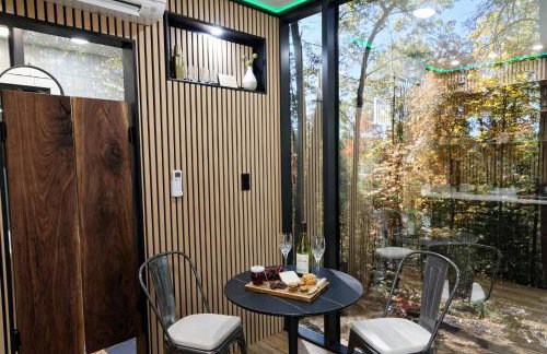 Luxury Mirror House-private, hot tub, 1 way glass - Foto 22