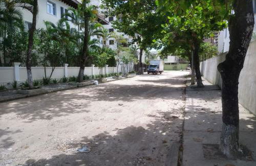 Apartamento com varanda Gourmet na praia da enseada - Foto 18