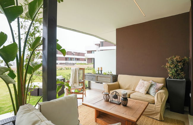 Impeccable 2-bed Apartment in Camarate Hills - Photo 5