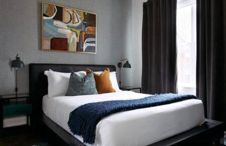 Hillsboro Village Rooftop Retreat with City Views, Sleep 12 with Gourmet Kitchen, Smart TVs & Garage, Walk to Vanderbilt, Pancake Pantry and Boutique Shopping, Minutes to Broadway, 12 South and The Parthenon, Perfect for Groups, 24Hr Hospitality - Foto 7