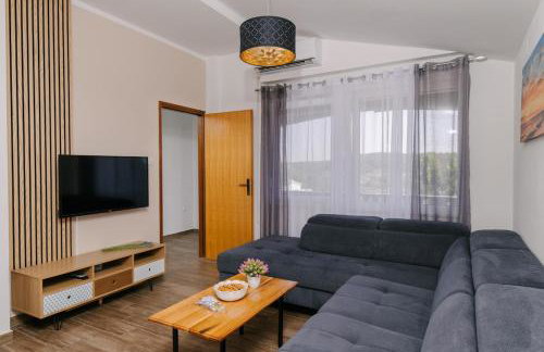 Apartment Ljubica with pool - Photo 39